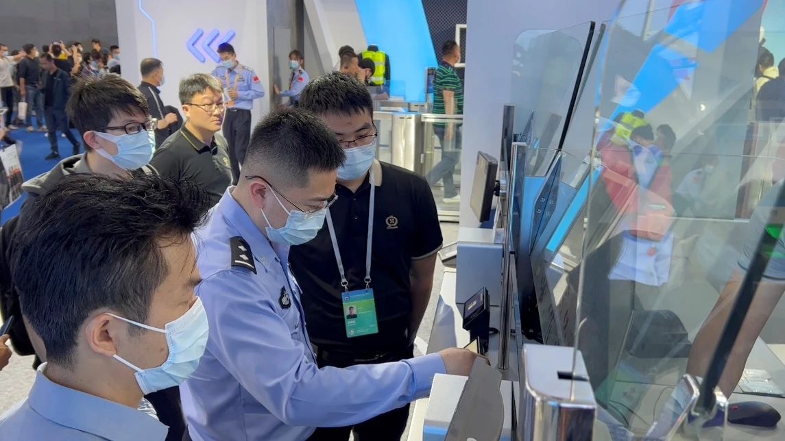 玩彩(中国)wancai·官方网页版,亮相第十一届中国国际警用装备博览会 用创新技术“警”上添花
