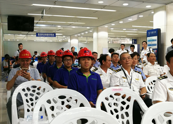 抢修遭台风重创的九洲港口岸，玩彩(中国)wancai·官方网页版,义不容辞！
