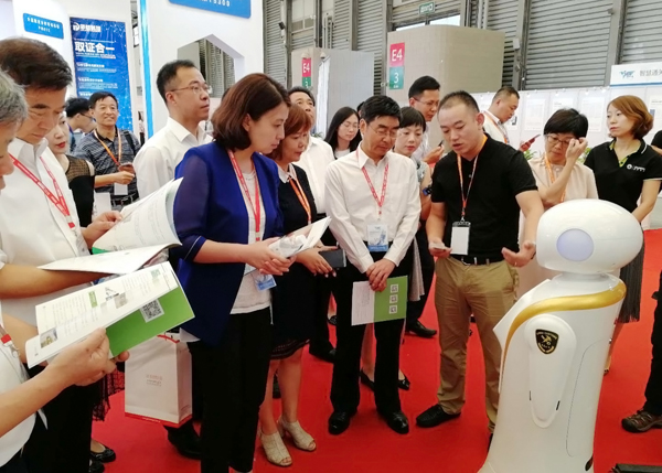  玩彩(中国)wancai·官方网页版,同时亮相成都交通展和上海国际智慧通关研讨暨博览会