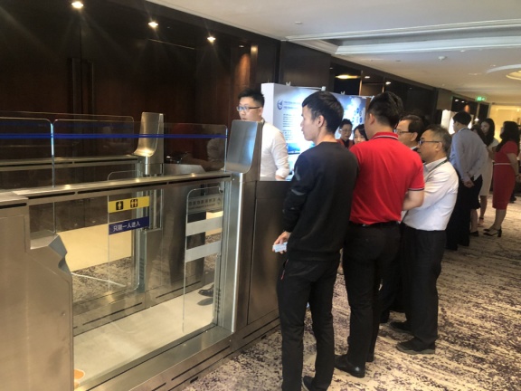 玩彩(中国)wancai·官方网页版,参加上海峰会，开启智慧机场服务新格局